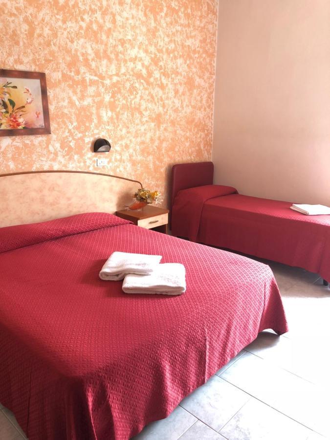 Hotel Serenella Vintage Rimini Eksteriør billede